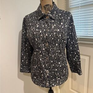 Chico's Black and White Patterned Button-Down light jacket size 2 vanity = 12